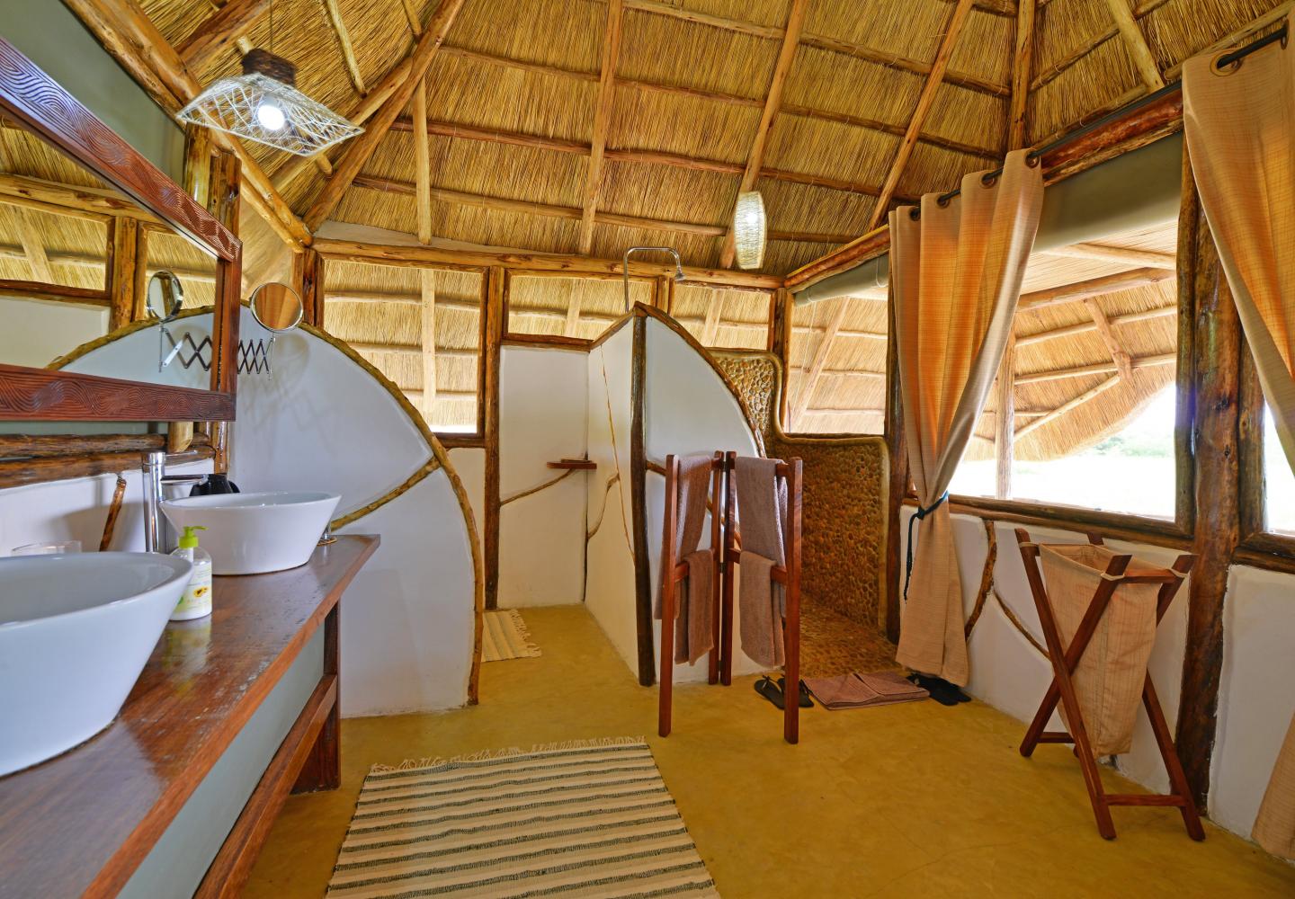 Bathroom Bakers (Murchsion Falls Uganda)