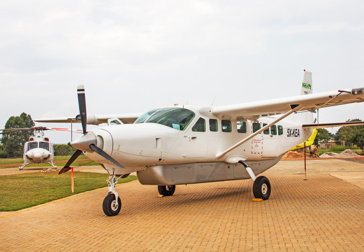 Aircraft of Fly Uganda at Kanjansi (Uganda)