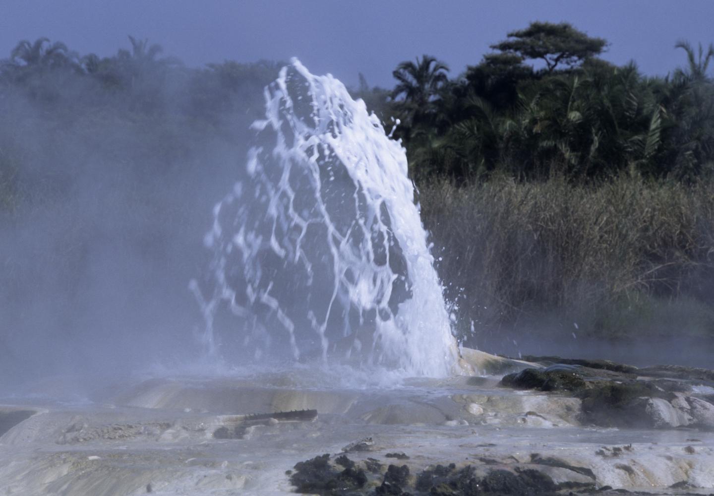 Sampaya hot Spring (Semliki National Park Uganda)