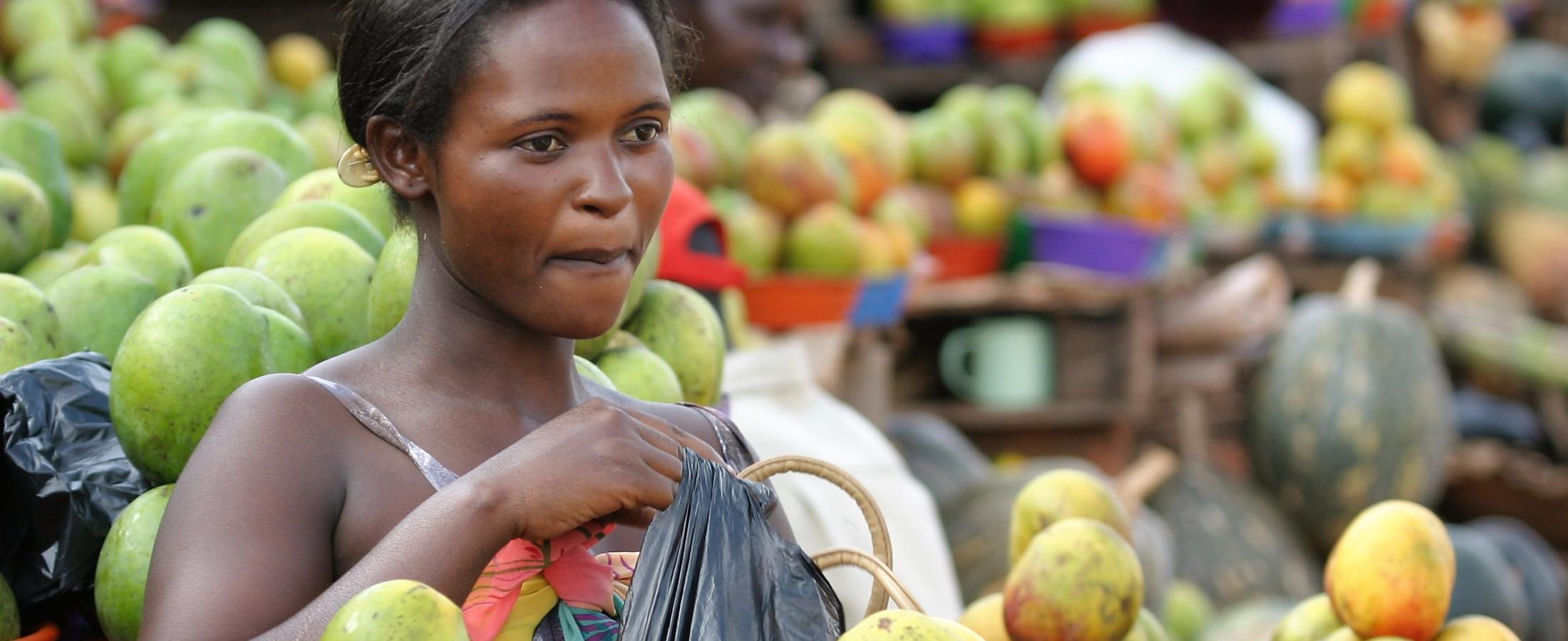 Uganda Fruit Market (Entebbe Uganda)